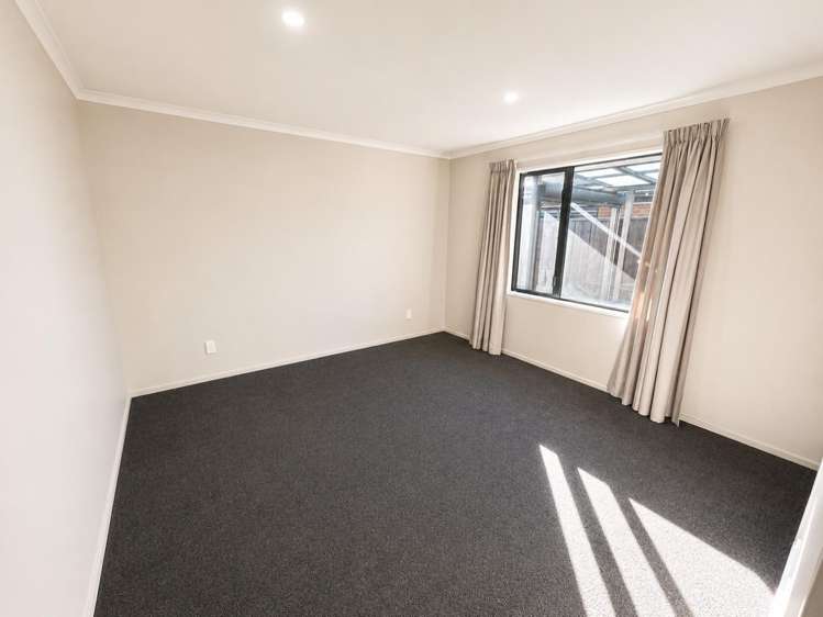 26 Kahuraki Drive 2340_4