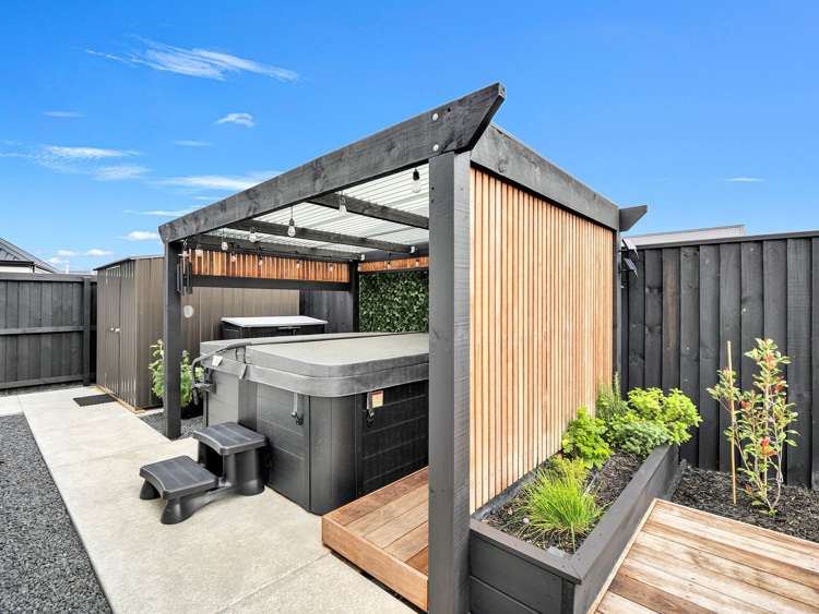 19 Guinevere Drive Lincoln_31