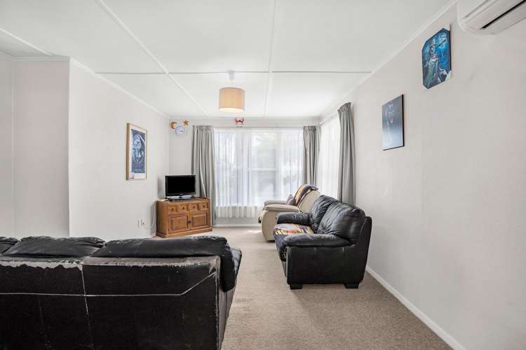 200 Waddington Drive Naenae_9