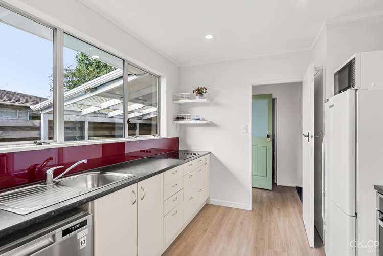 28 Omaha Grove Totara Park_6