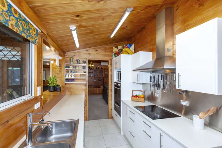 15 Tiromoana Road Raumati South_10