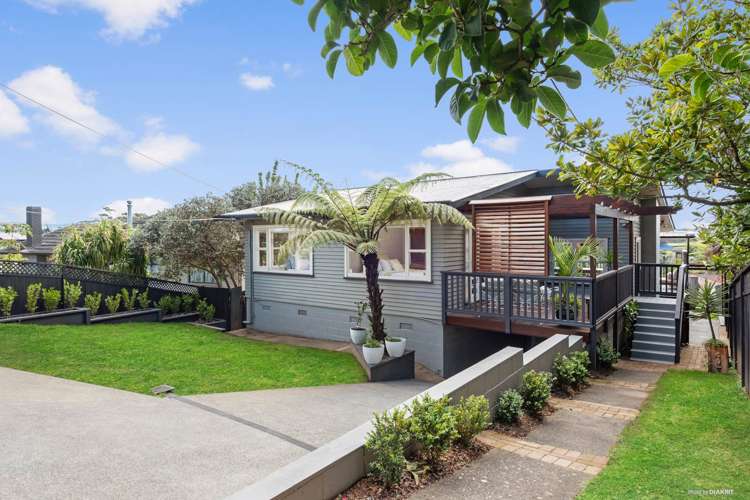 18 Marie Crescent Te Atatu South_1