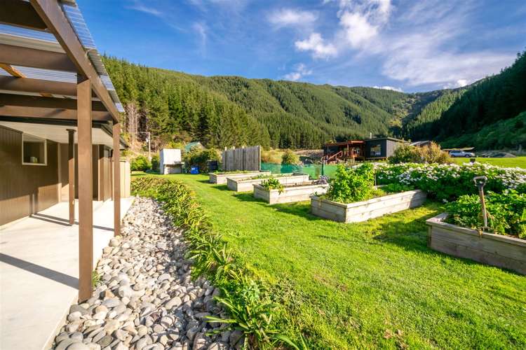 76 Te Tio Terrace Port Underwood_19