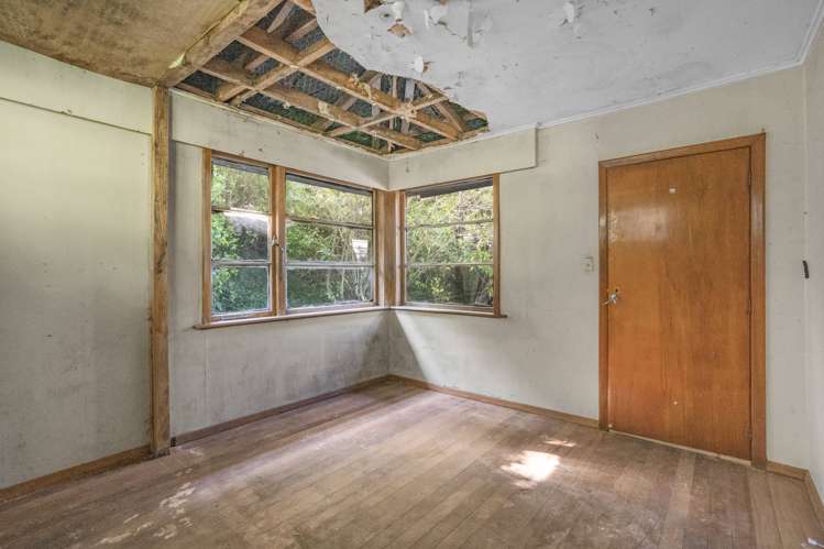 8 Stokes Valley Road Stokes Valley_8