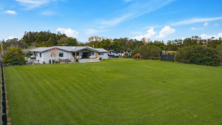 124 Boord Crescent_0