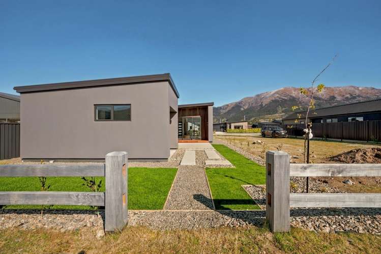 178 Burdon Loop Lake Hawea_29