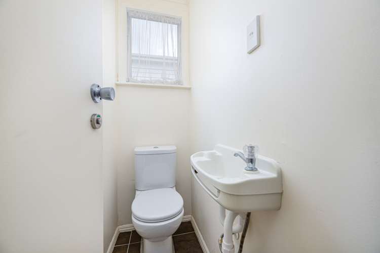 71 Hutchinson Avenue New Lynn_19