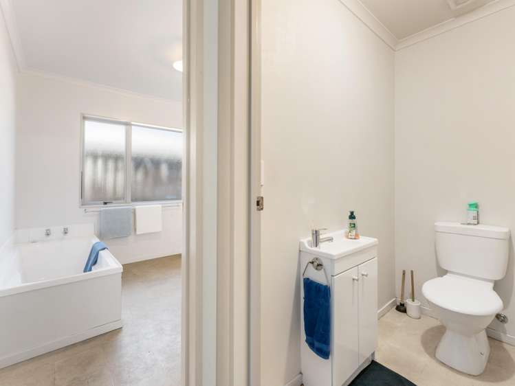 12 Poaka Avenue Takanini_11