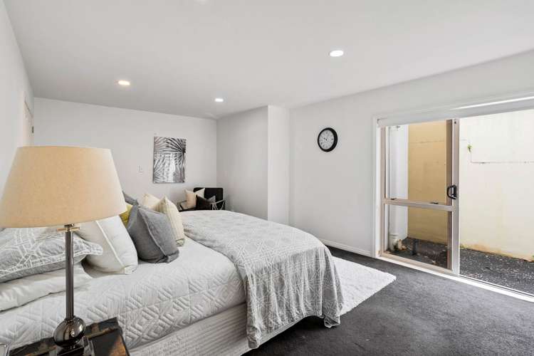 2/25 Churchill Road Murrays Bay_23