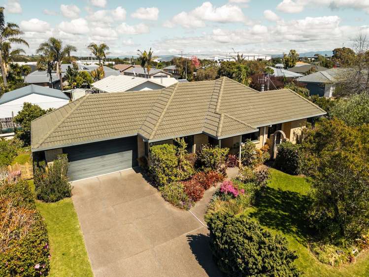 2 Luculia Drive Mt Maunganui_0
