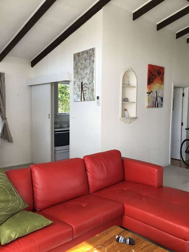 Renovated family home with spacious garden