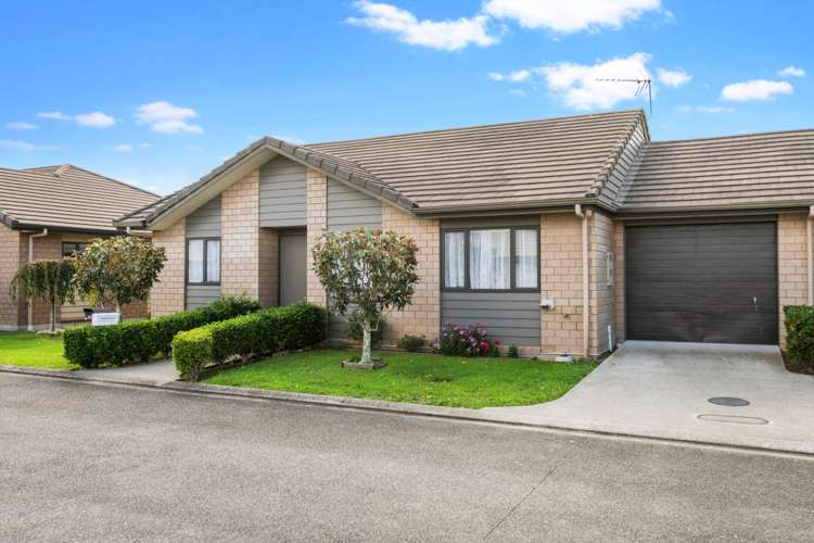 30 Royalle Mews Botany Downs_0