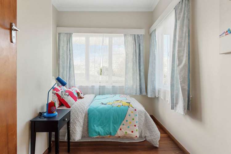 299 Upper Queen Street Pukekohe_12