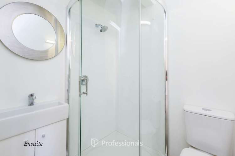 4 Penrose Street Woburn_17