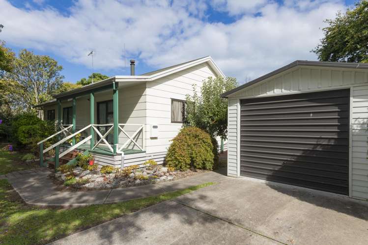 6 Elsdon Best Street Riverdale_14