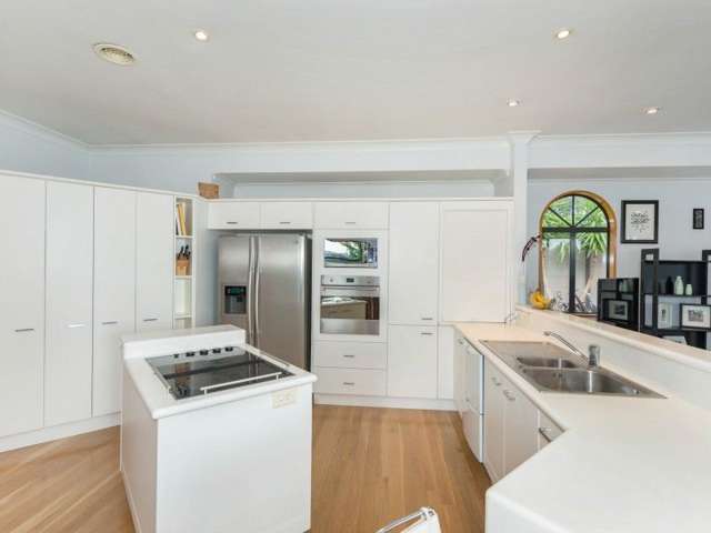 6 River Oaks Place Pukete_4