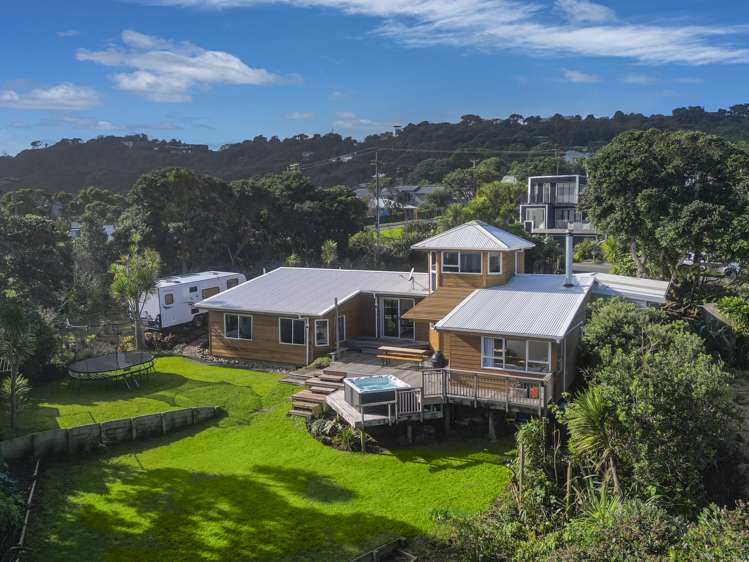 5 Ngatira Road Muriwai_2