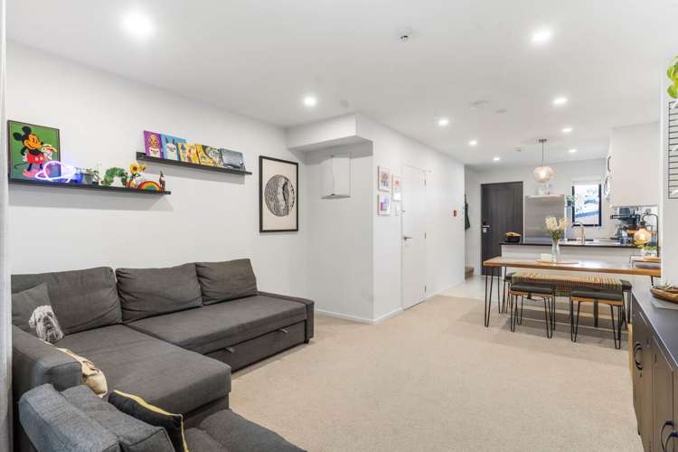 23/18 Hewlett Road Massey_15