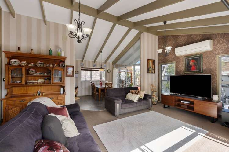 71 Meadway Sunnyhills_7