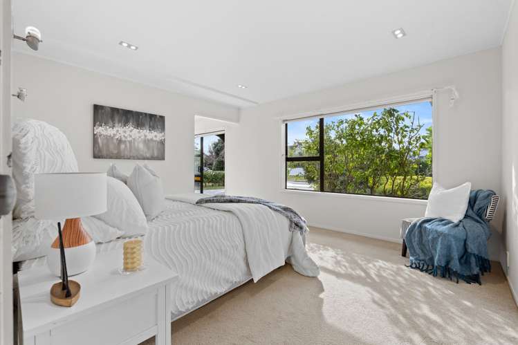2 Edgewater Grove Orewa_16
