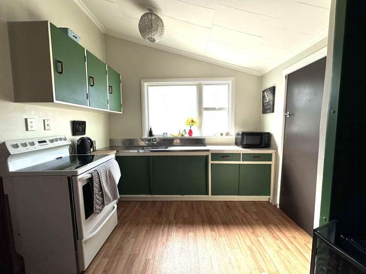 78 Bealey Street Hokitika_9