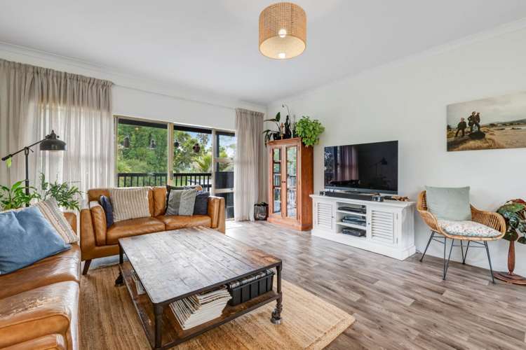 119 Awaroa Road Helensville_24