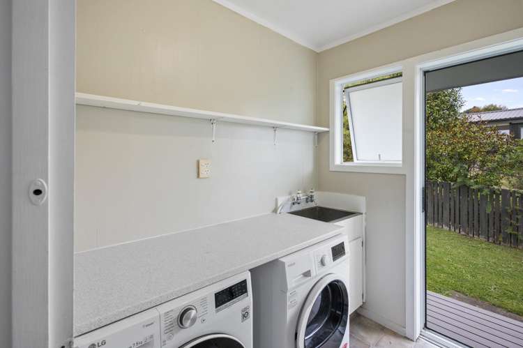 56 Shepherd Road Waipahihi_11