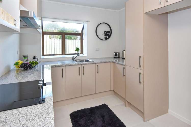 2/32 Russell Road Manurewa_11