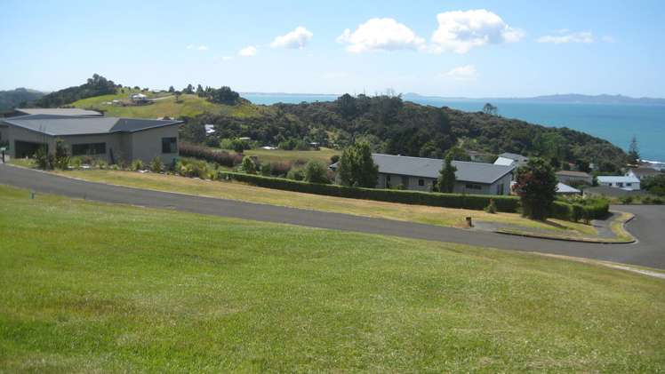 16 Sunrise Place Cable Bay_8