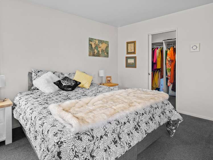 3 Falcon Drive Allenton_15