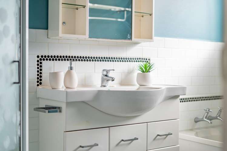 18 Yarrow Place Papakowhai_21