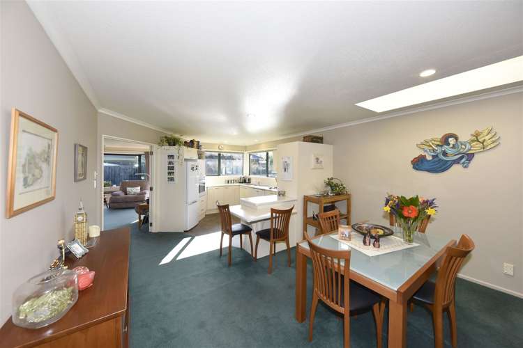 7 Netherby Lane Shirley_8