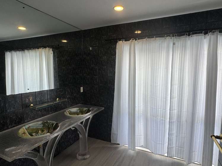 88 Commercial Road Helensville_16