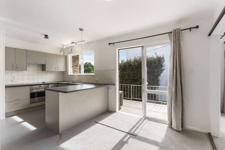 1/120 Orakei Road Remuera_3