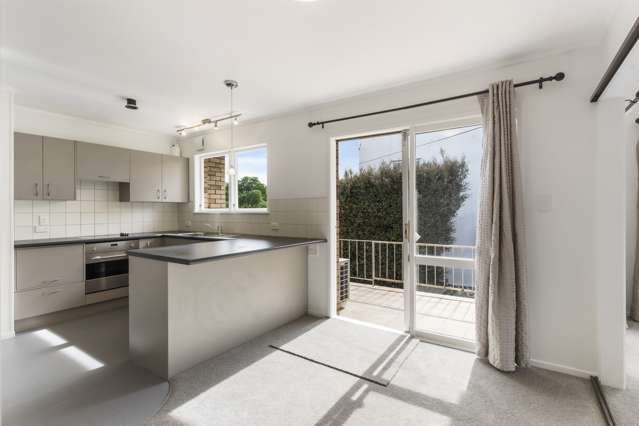 1/120 Orakei Road Remuera_3