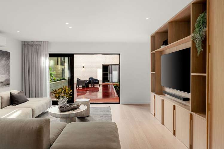 27 Kauri Point Drive Rototuna North_9