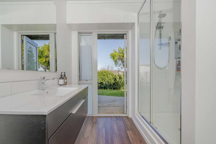 7 + 7a Centennial Drive Whitianga_24