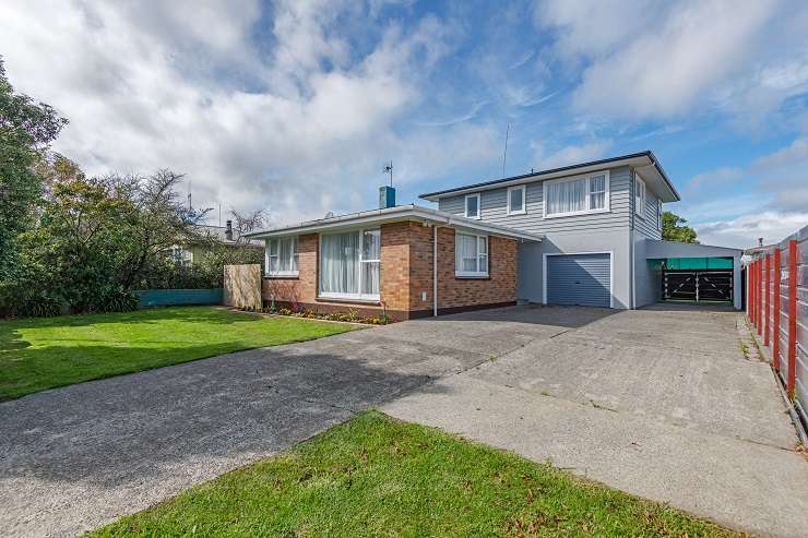 An overseas buyer paid more than <imgm for a home on Silicon Way, which was only relisted so he could view it. Photo / Supplied