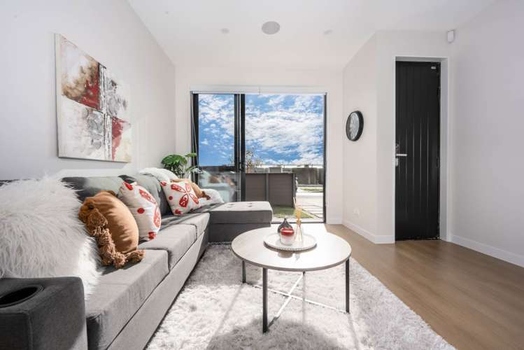 65 Puwha Street Massey_5