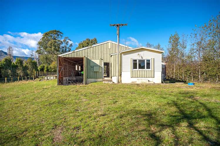 91 Long Plain Road_5