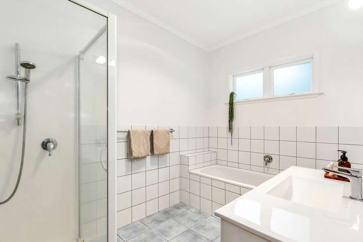 89 Dignan Street Point Chevalier_11