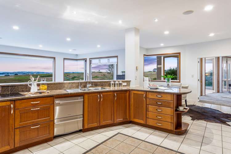 189 Vaughans Road Okura_12