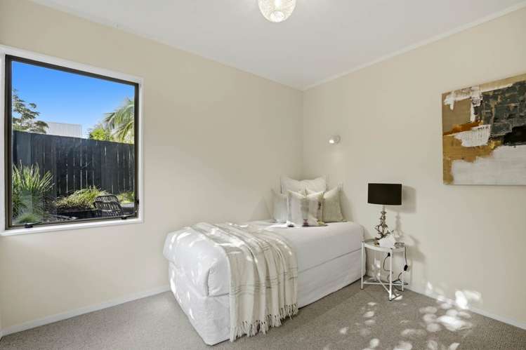 2/1 Aramoana Avenue Devonport_14