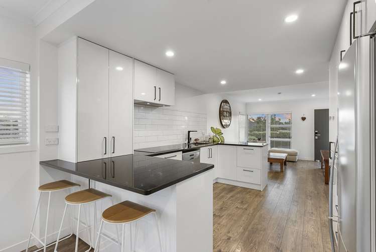 66 Howe Street Howick_15