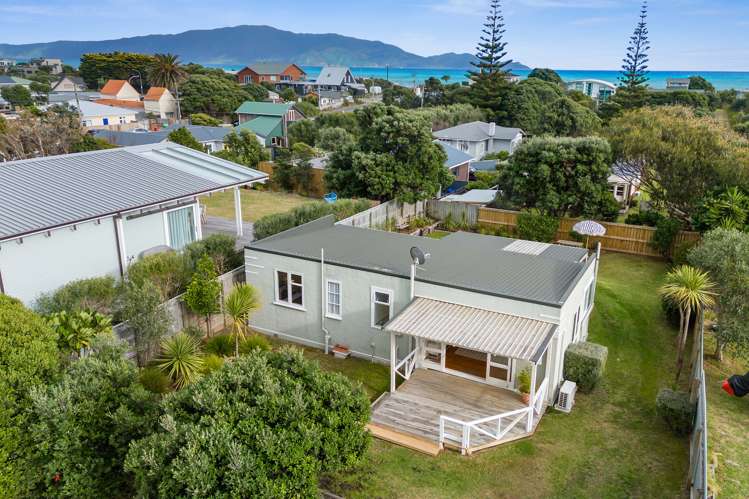 55 Ngapaki Street Waikanae Beach_23