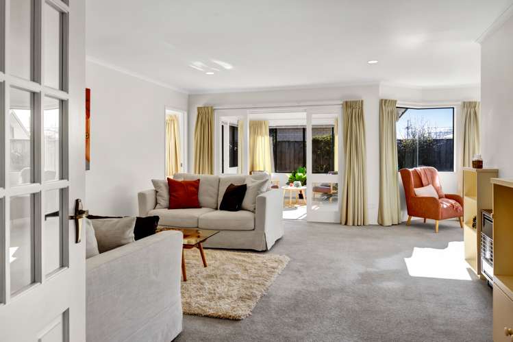 1/2 Waiwera Place Merrilands_11