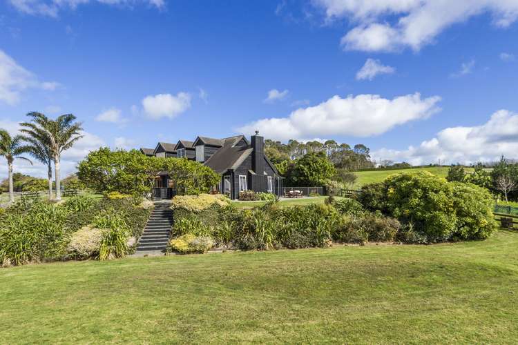 161 Lloyd Road Riverhead_5