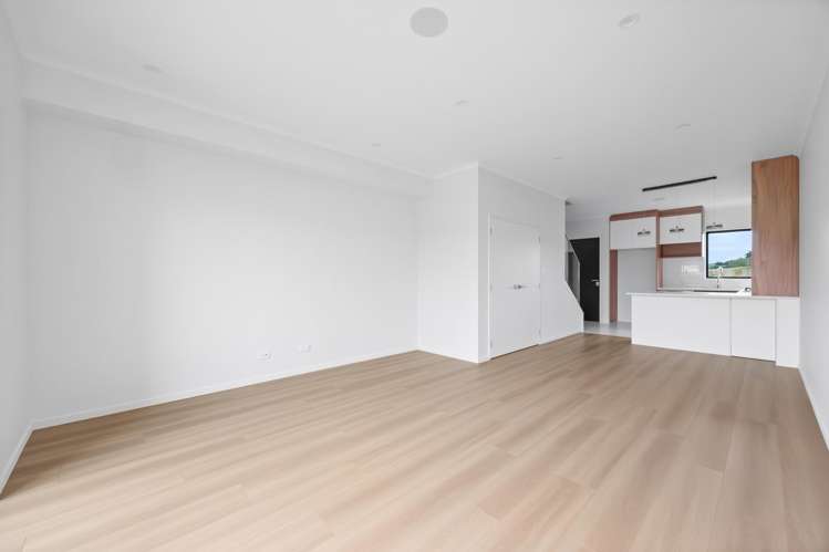 117 Otuwairoa Esplanade Opaheke_8