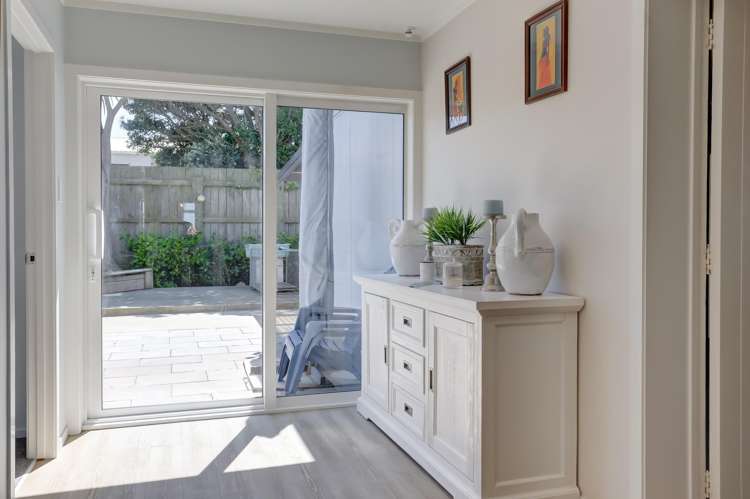 8 Nukumaru Parade Waiinu Beach_11