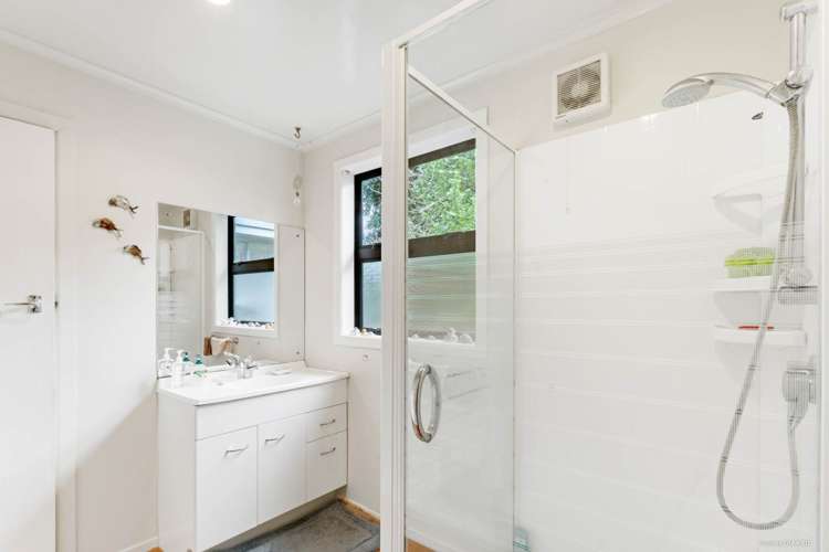 15 Rock Isle Road Torbay_10